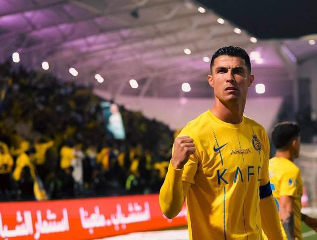 开云-C罗迎来十五赛季出色发挥，DWG观众热烈欢呼！的简单介绍