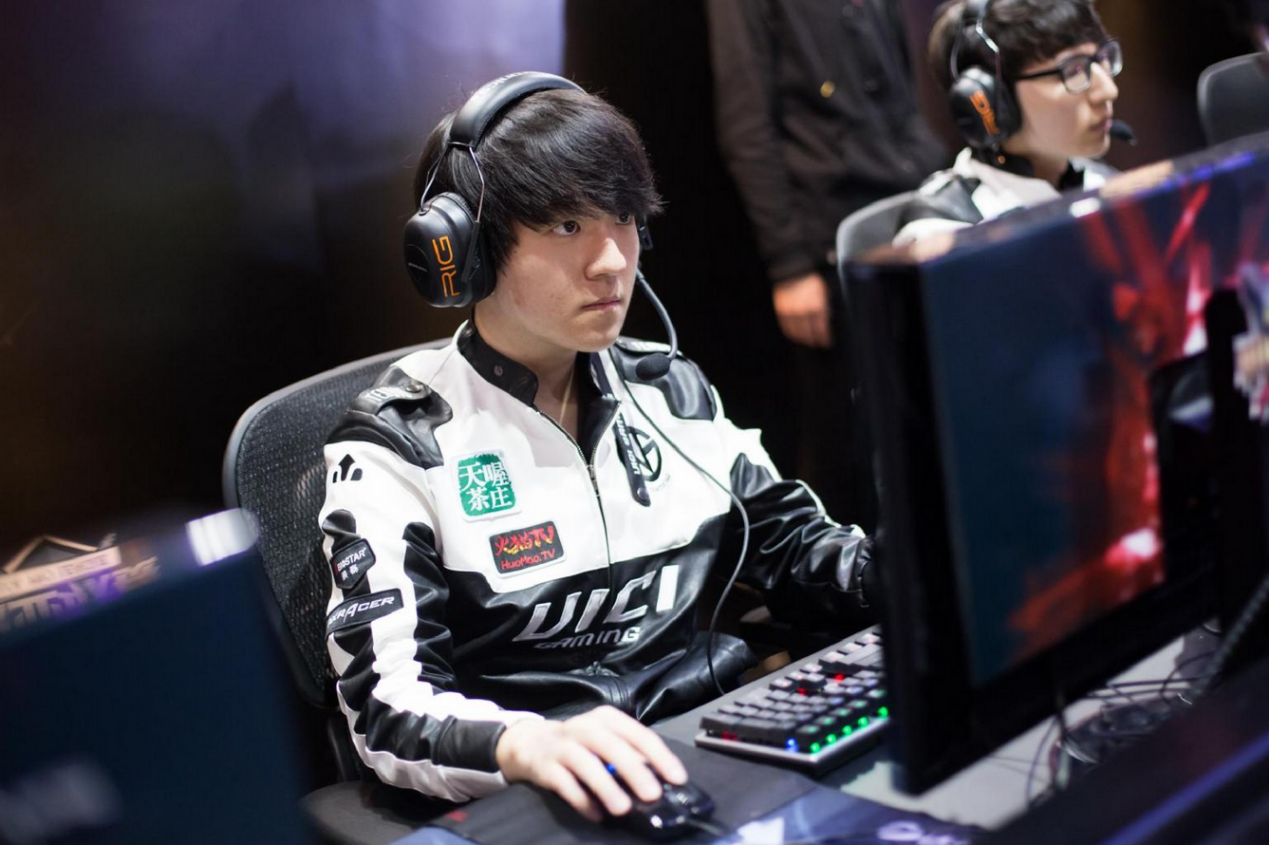 KAIYUN-穆古鲁扎重要时刻出色防守，RNG带队取胜！赛场气氛高涨(讲章∴将身体献上当作活祭)