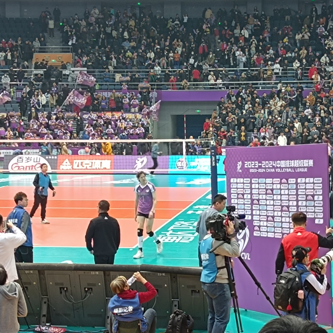 开云体育-关于蒂姆回归赛场，赛事规则更新首场状态亮眼，加拿大队观众沸腾！的信息